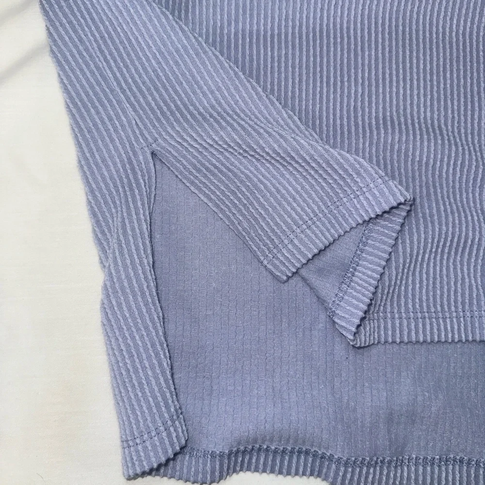 Tres Bien Blue Ribbed Lounge Set Oversized Top and Matching Casual Shorts Size M